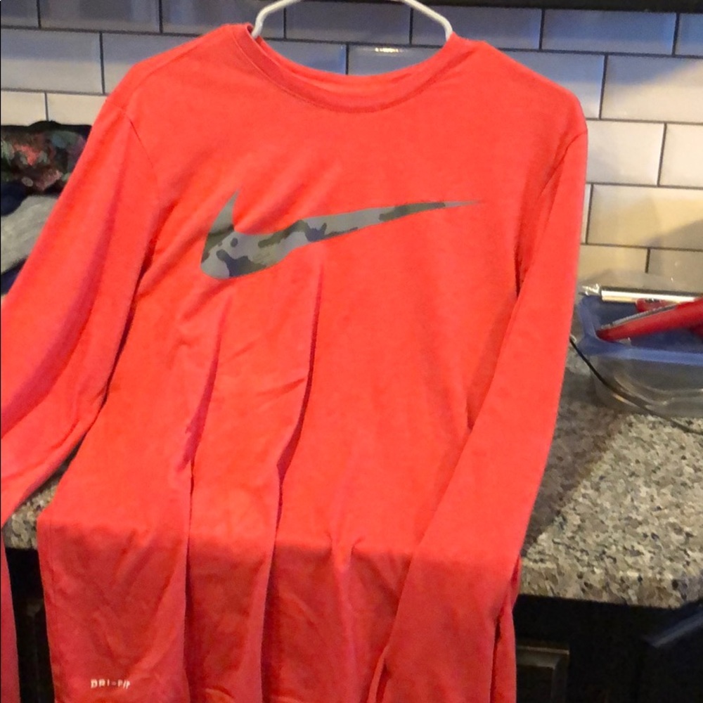 Nike dry fit long sleeve T-shirt